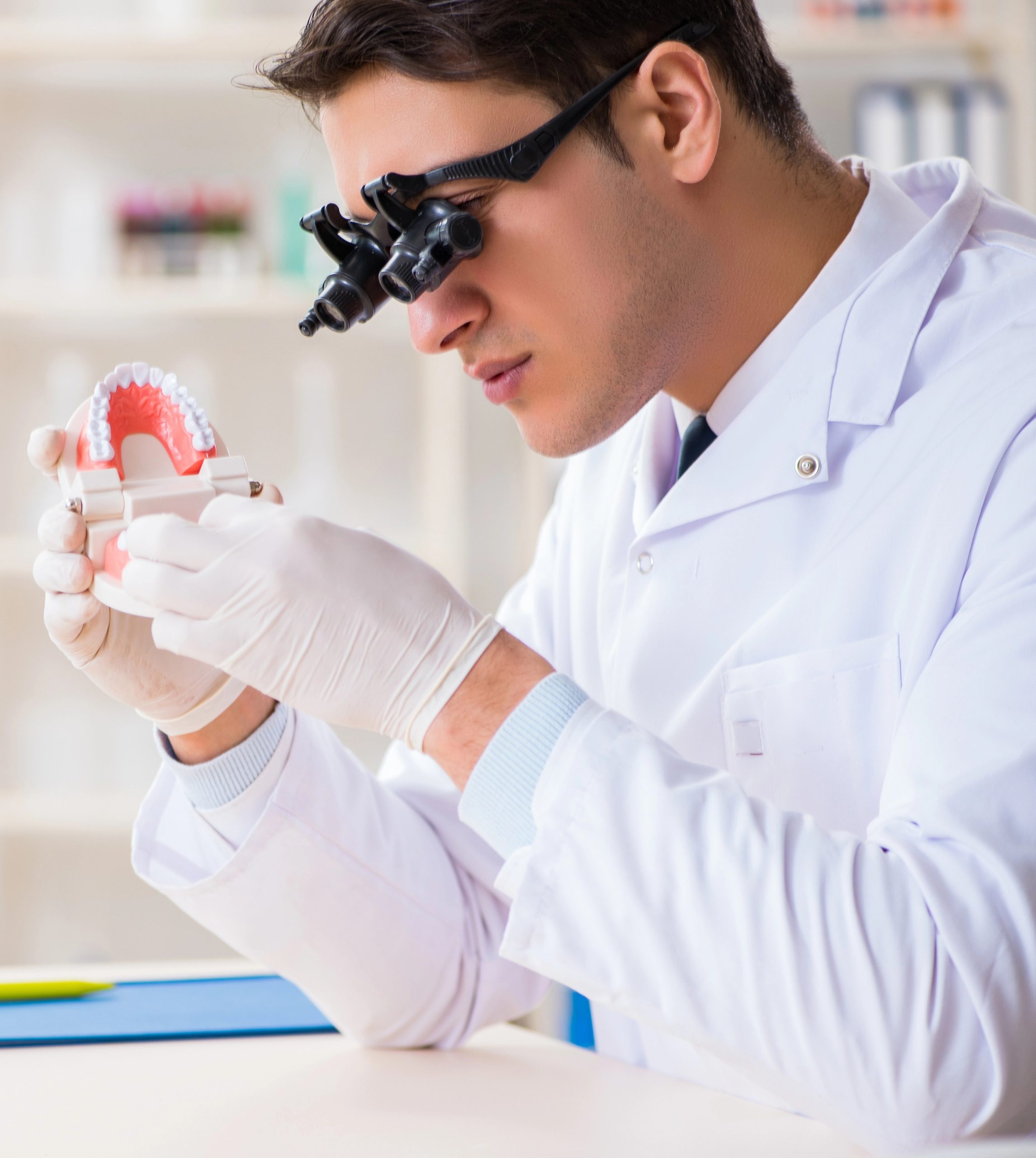 Emergency Dental Implant Repair: What to Do When Issues Arise Unexpectedly